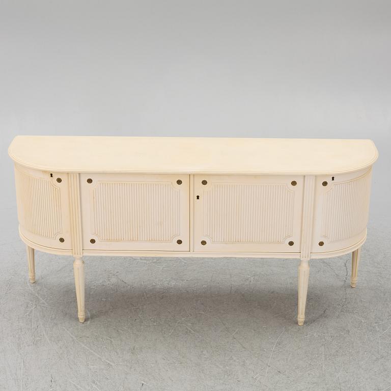 Sideboard, gustaviansk stil, Oscar Edv. Ekelunds Snickerifabriks AB, Virserum, 1900-talets andra hälft.