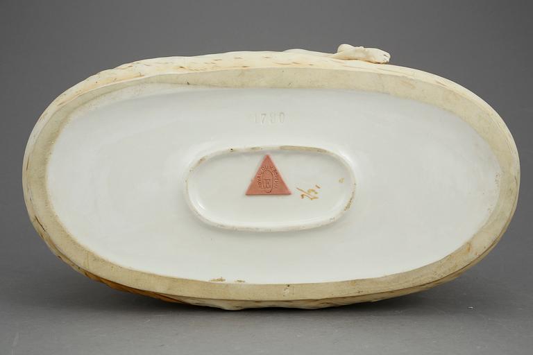 SKÅL, porslin, Royal Dux. 1900-tal.