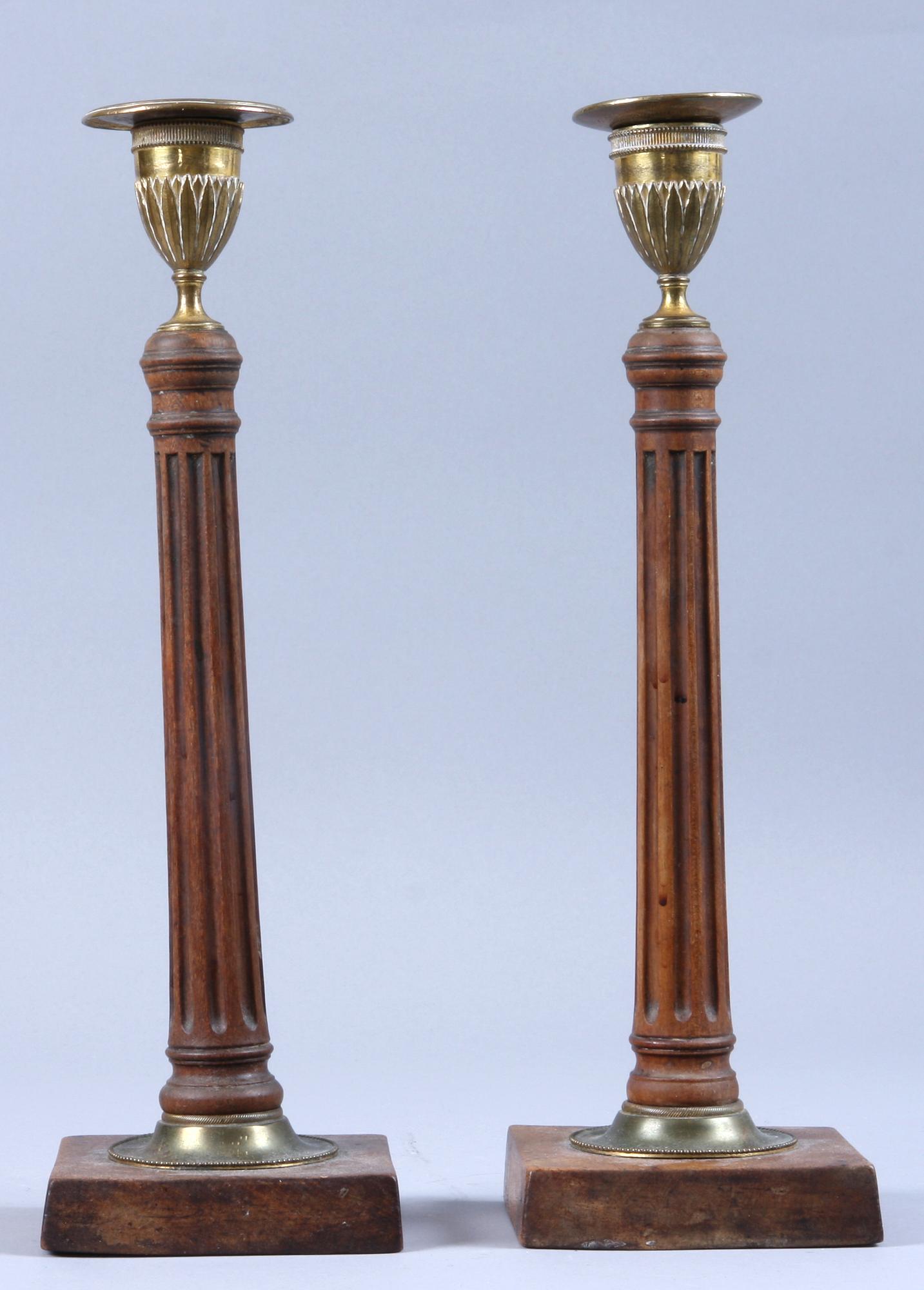 LJUSSTAKAR, ett par, sengustavianska, tidigt 1800-tal.