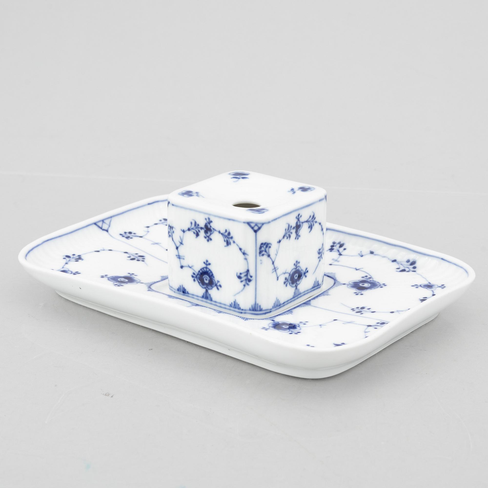 A 'Musselmalet' porcelain ink stand, Royal Copenhagen, Denmark 1889-1922.
