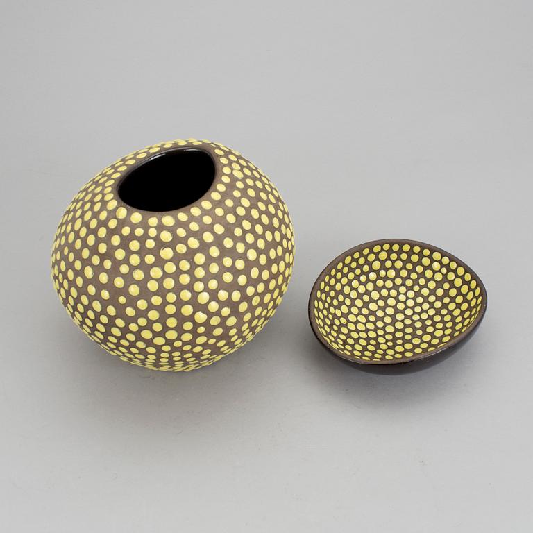 A "Västkust" vase and bowl by Ingrid Atterberg for Upsala Ekeby.