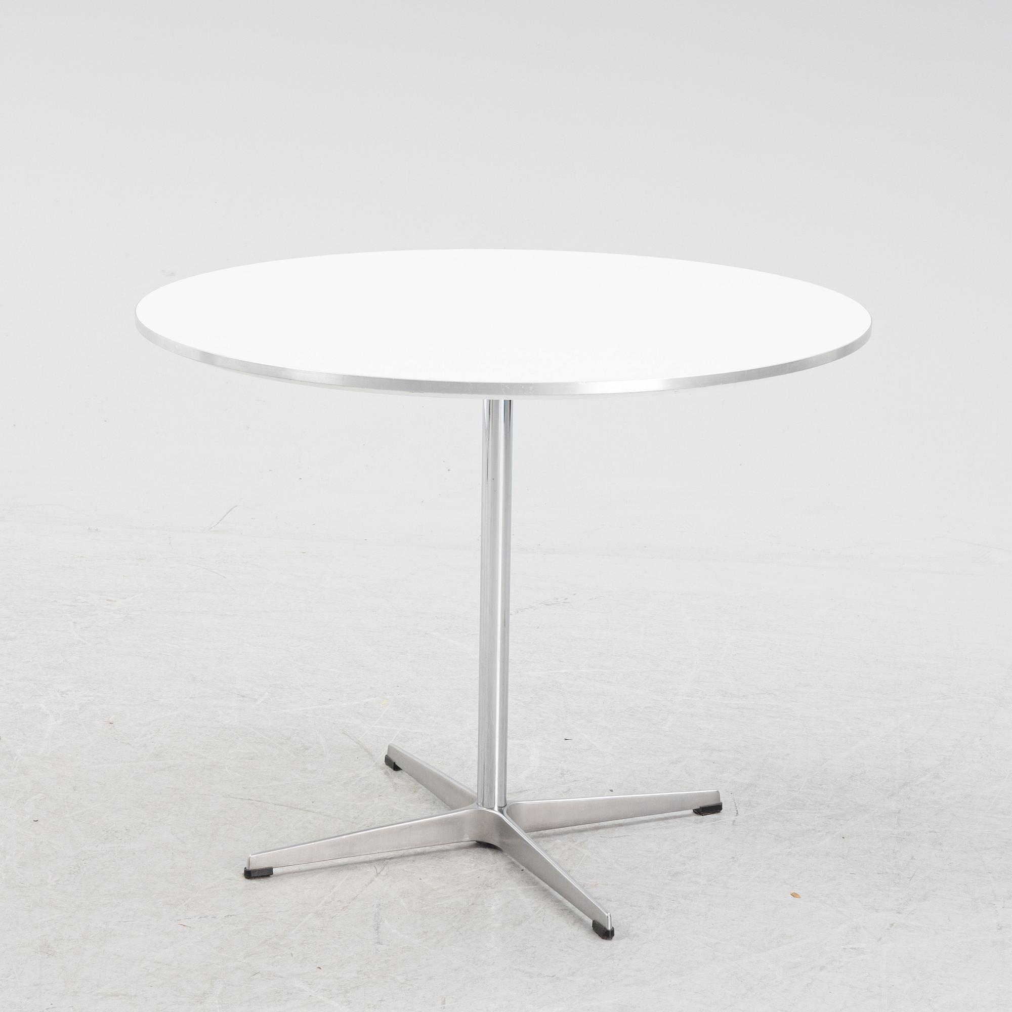 Bruno Mathsson & Piet Hein, a 'Supercirkel' table, Fritz Hansen, 1989.