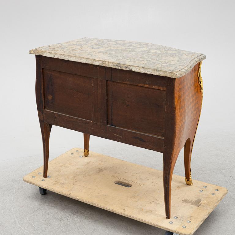 Chest of drawers, Louis XV style, 19th century.