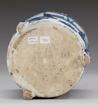 A blue and white tripod censer, Ming dynasty, Wanli (1573-1613).