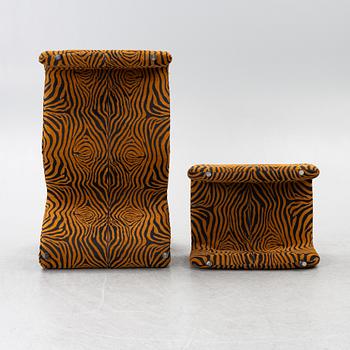 Jan Ekselius, fåtölj med fotpall, "Etcetera", JO Carlssons Möbelindustri, Vetlanda, 1970-tal.