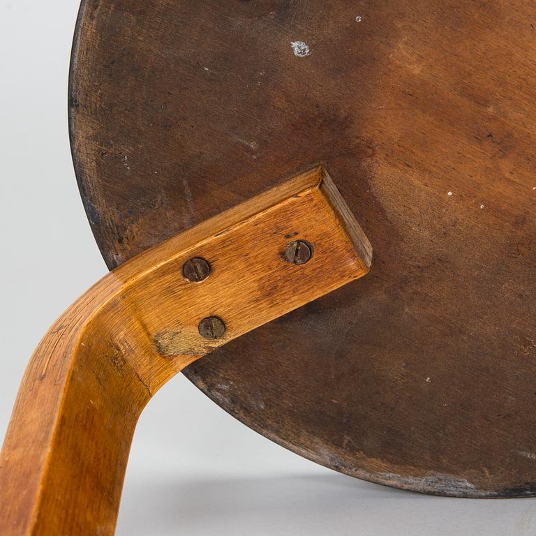 Alvar Aalto, jakkarapari, malli 60, O.Y. Huonekalu-ja Rakennustyötehdas A.B, Finmar, Suomi, 1934–39.