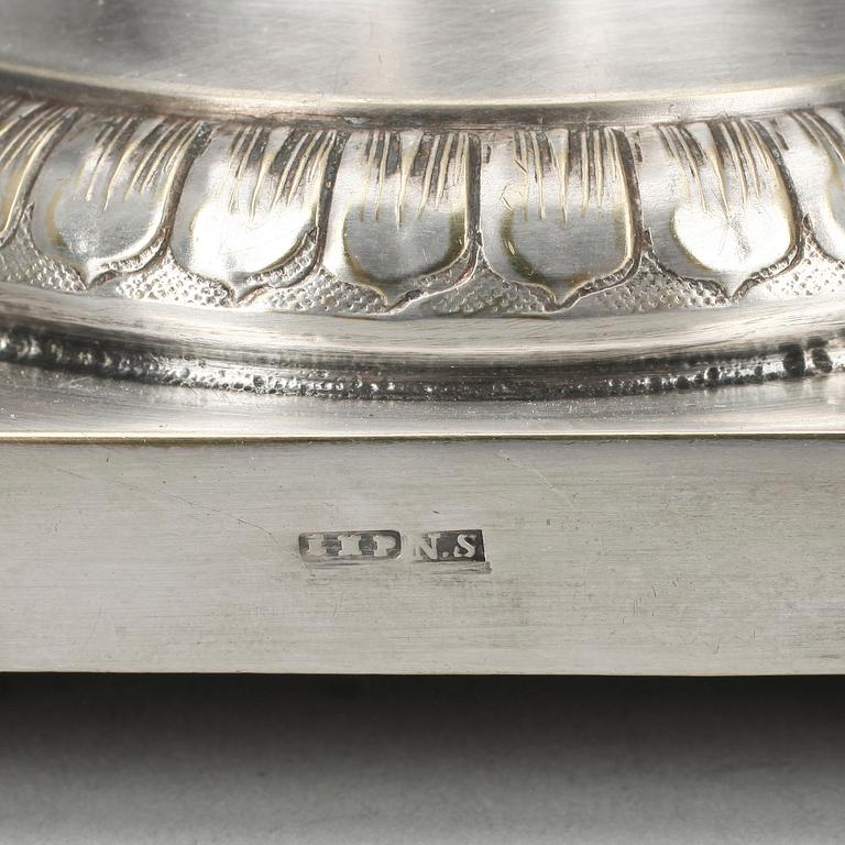 LJUSSTAKAR, ett par, nysilver, gustaviansk stil, 1900-tal.