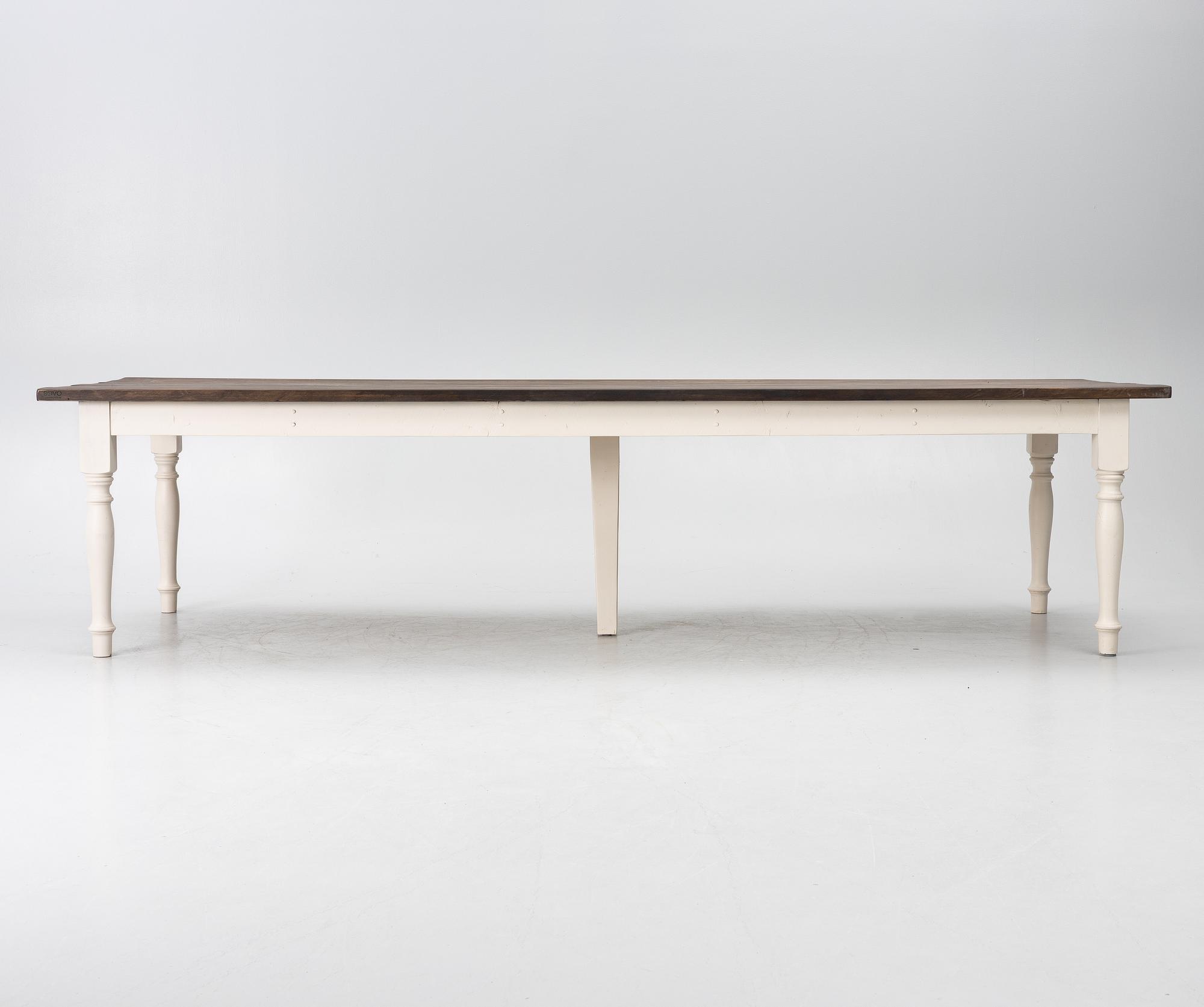 Matbord, BOVO Barnwood, 2022.