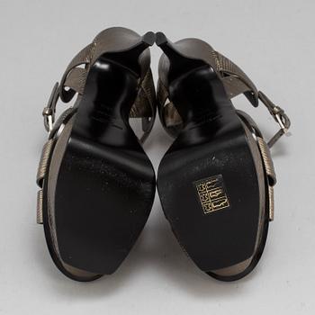 YVES SAINT LAURENT, skor, "Tribute sandal", storlek 38 1/2.