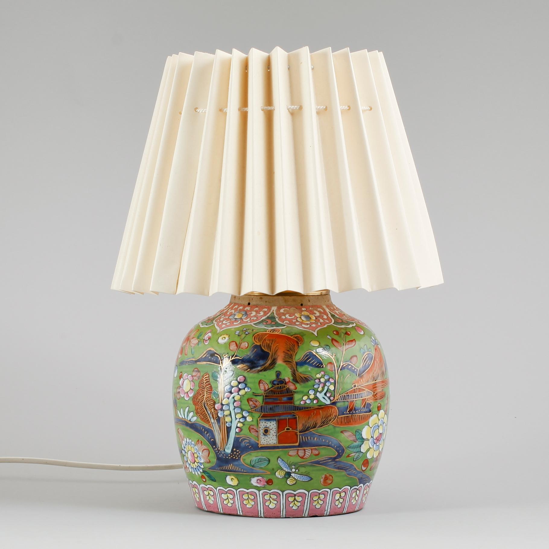 BORDSLAMPA, porslin, Kina, 1800-tal.