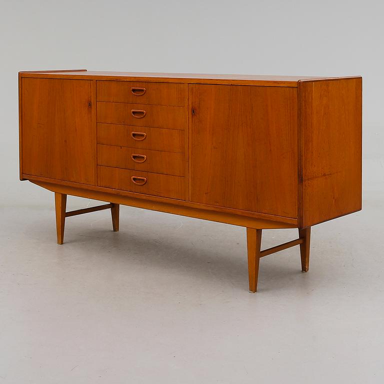 SIDEBOARD, 1900-talets andra hälft.