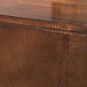 Lauri Järveläinen, kirjakaappi, Tampereen Höyrypuuseppä oy, Tampere 1920-luku.