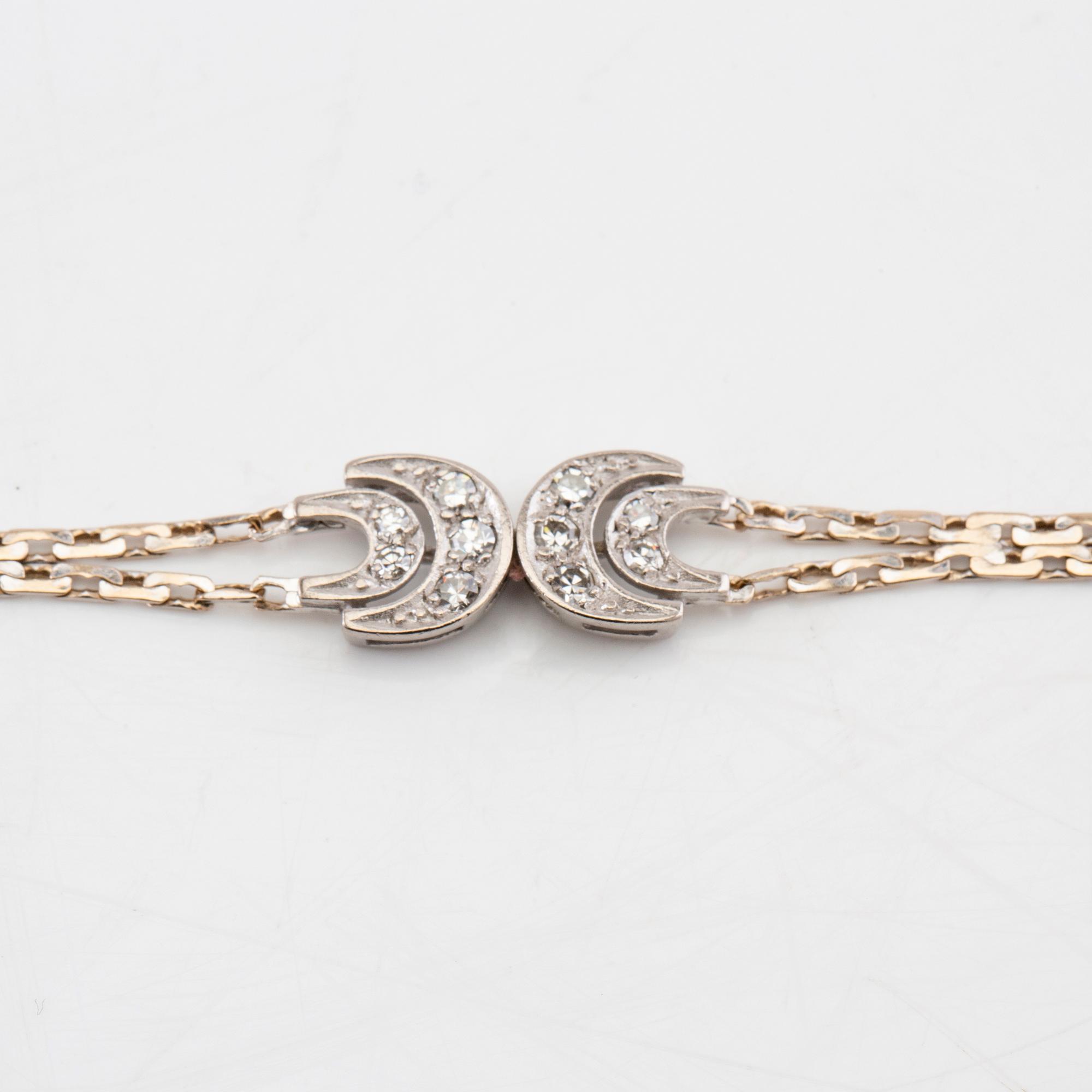 Bracelet 18K white gold with diamonds.