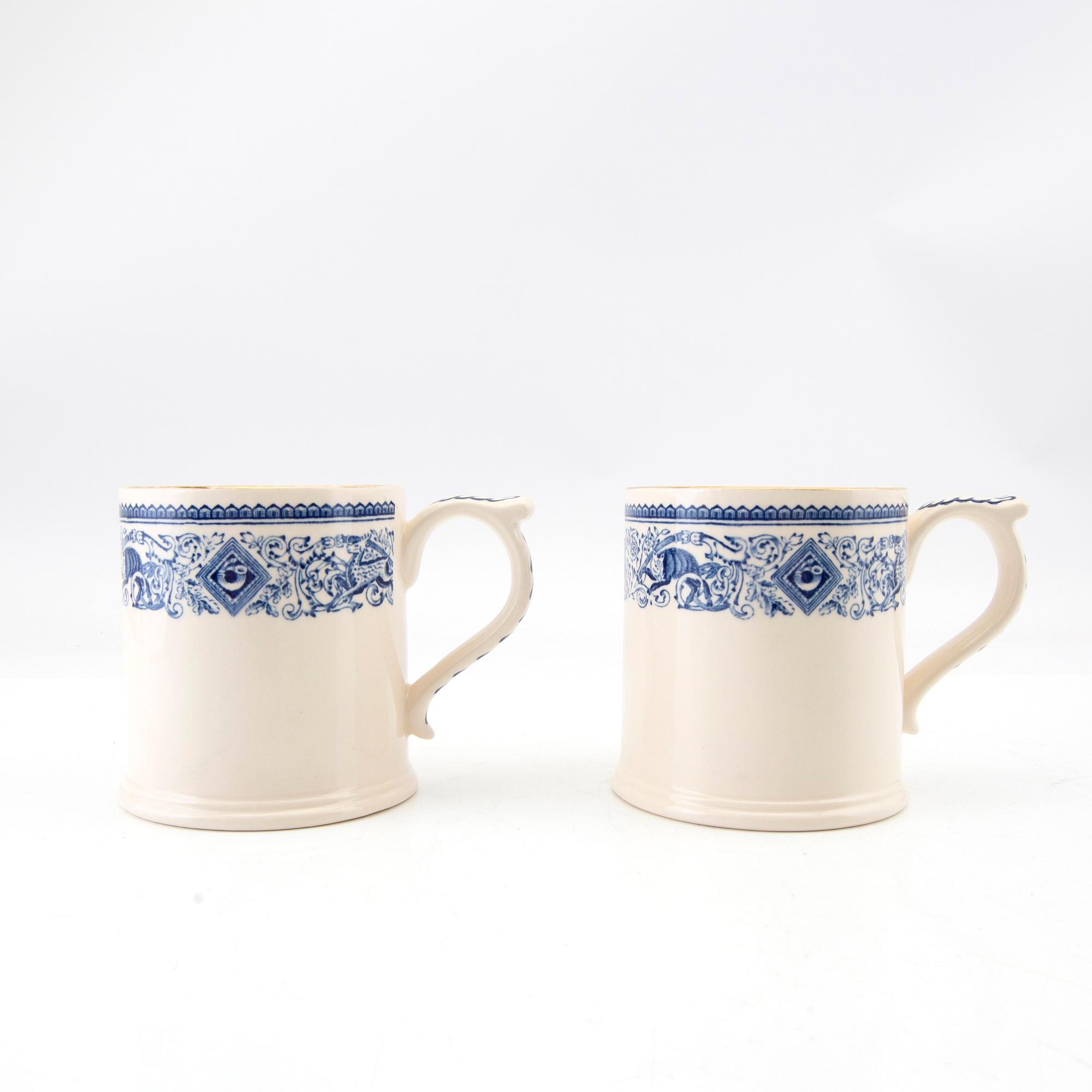 Service 29 pcs Mulberry England earthenware late 20th century.
