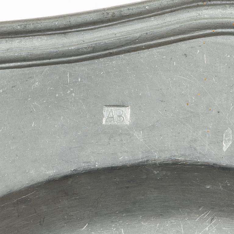 A set of four (2+2) peter rococo plates, two by Peter Törngren, Gothenburg 1760.