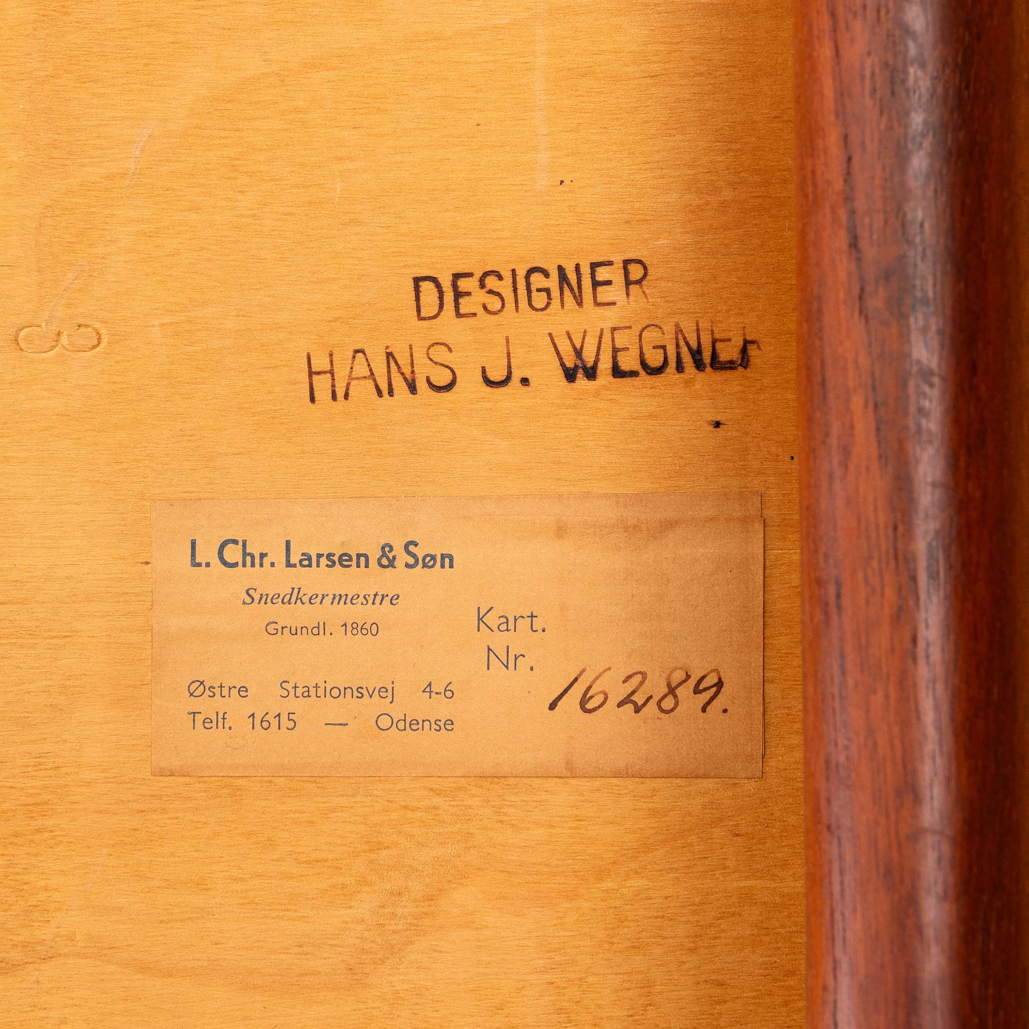 Hans J. Wegner, Six CH29 chairs, L. Chr. Larsen & Søn, Denmark, 1950s/60s.