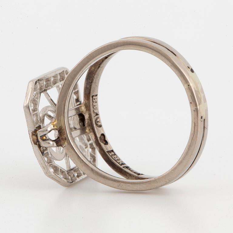 Old-cut diamond monograme ring.