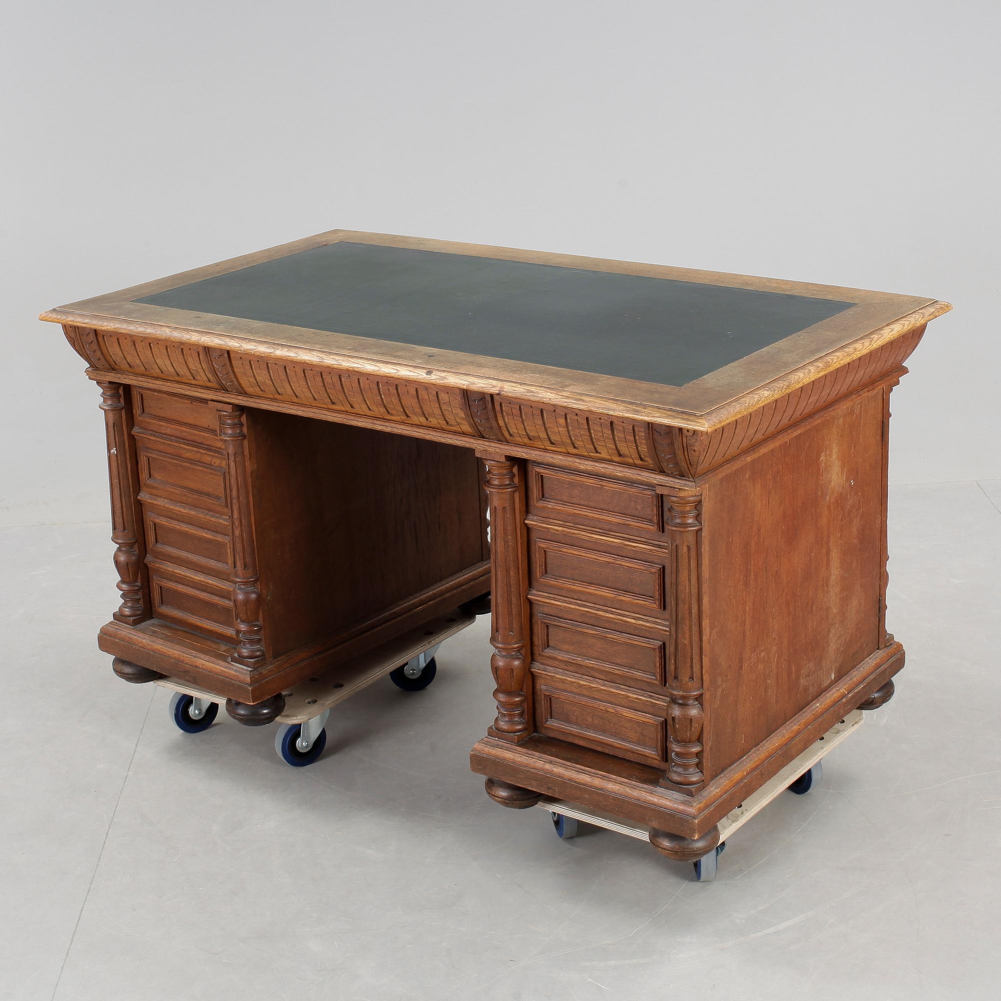 SKRIVBORD, nyrenässans, sent 1800-tal.