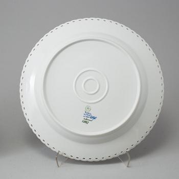 Two late 20th century, porcelain 'Musselmalet' pattern, serving dishes by Royal Copenhagen, Denmark.