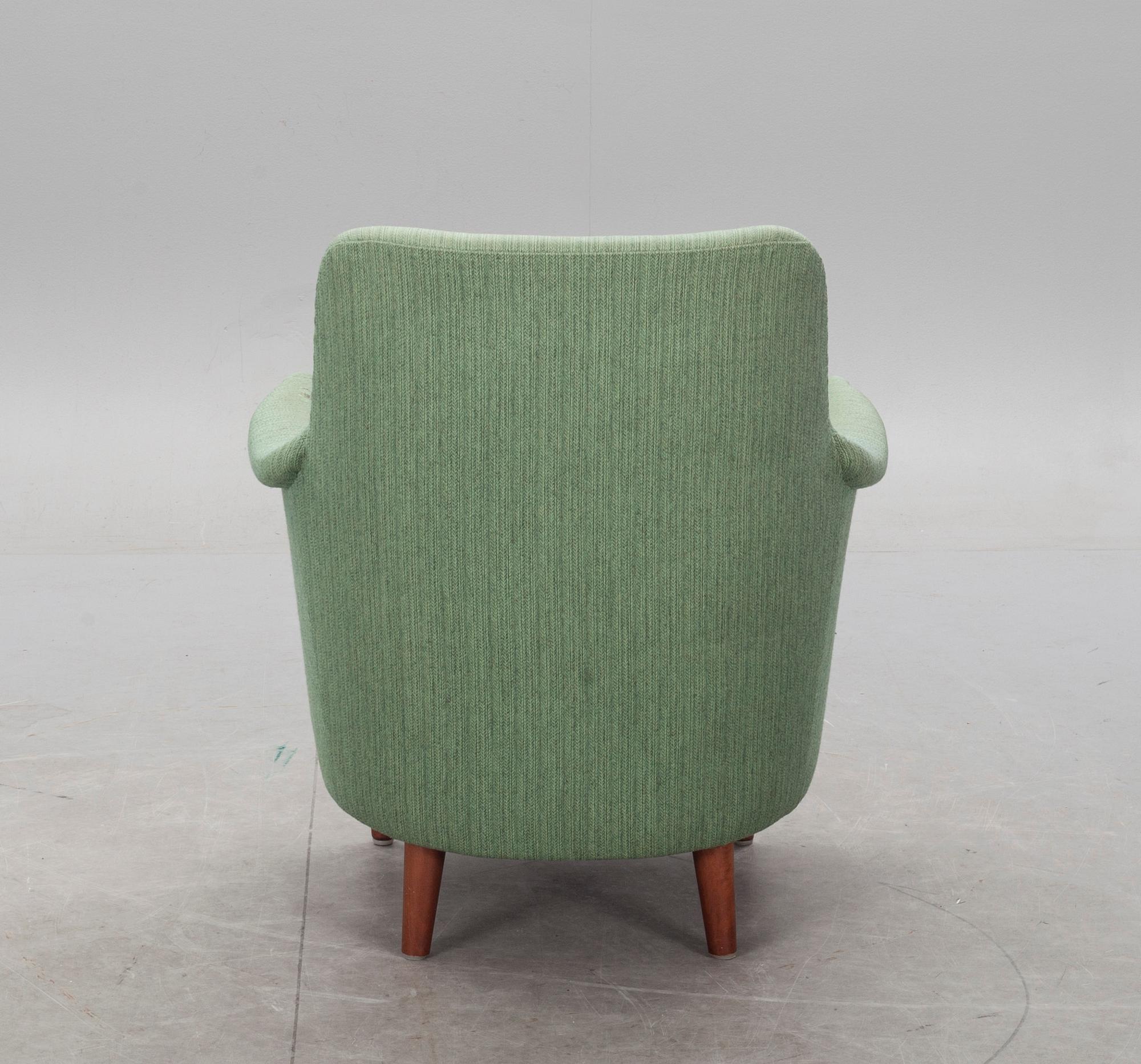 SOFFA MED FÅTÖLJ. "Samsas" design Carl Malmsten.