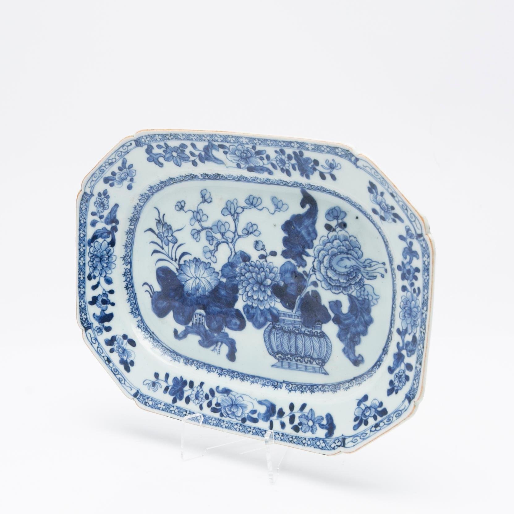 Stekfat, Kina, porslin, Qingdynastin, Qianlong (1736-95).