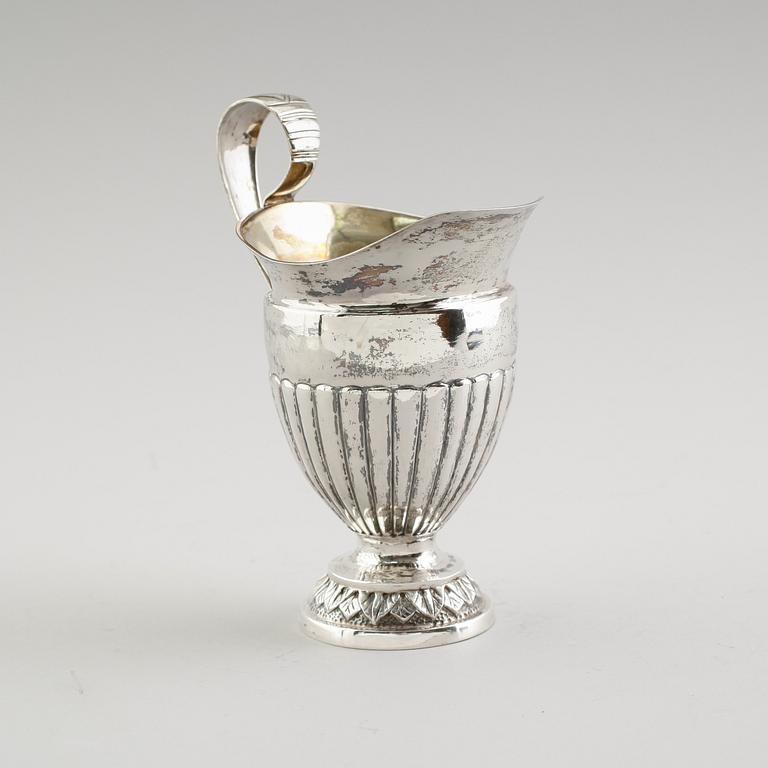 GRÄDDKANNA, silver, Johan Ferdinand Grönqvist, Östhammar  1849. Vikt ca 97 gram.