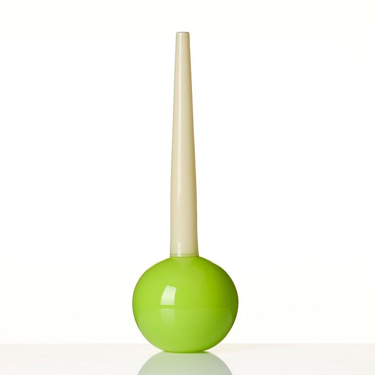 Gunnel Sahlin, flaska, Pilchuck Glass School, Seattle, 1995, blåst av Dante Marioni.