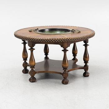 A table, Lysberg & Hansen, Copenhagen, Denmark, first half of the 20th Century.