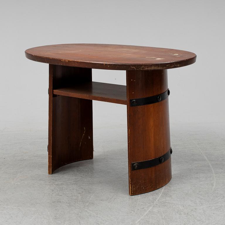 A 1920s / 1930s table.