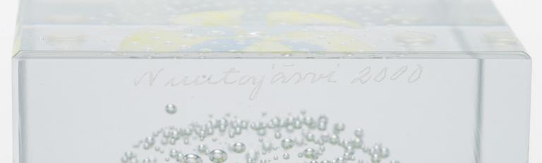 Oiva Toikka, vuosikuutio 2000, signeerattu Oiva Toikka Nuutajärvi 2000, 905/2000.