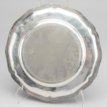 A silver plate, Stockholm, 1930, weight 550 gram.