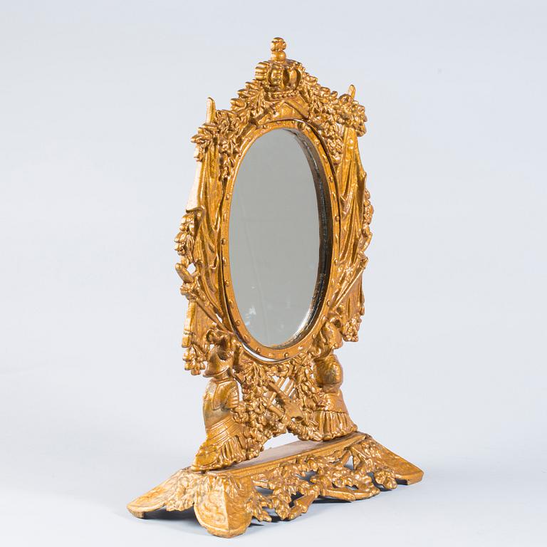 BORDSSPEGEL, omkring 1900.