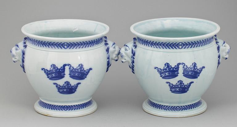 YTTERFODER, ett par, fajans, "Pinx, 1911",  Gustavsberg.