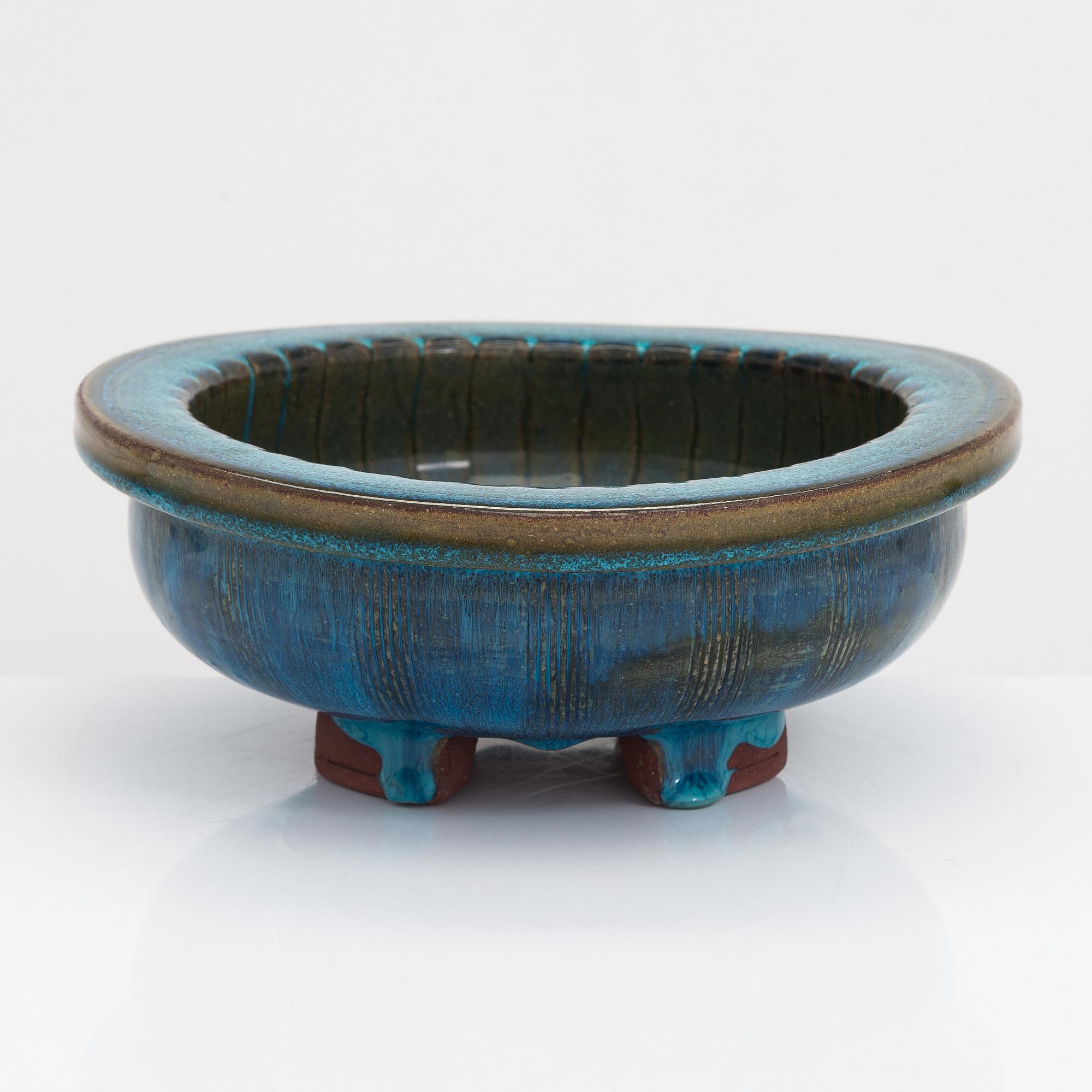 Wilhelm Kåge, A mid 20th bowl, "Farsta" for Gustavsbergs studio, signed Kåge, Sweden 1960.