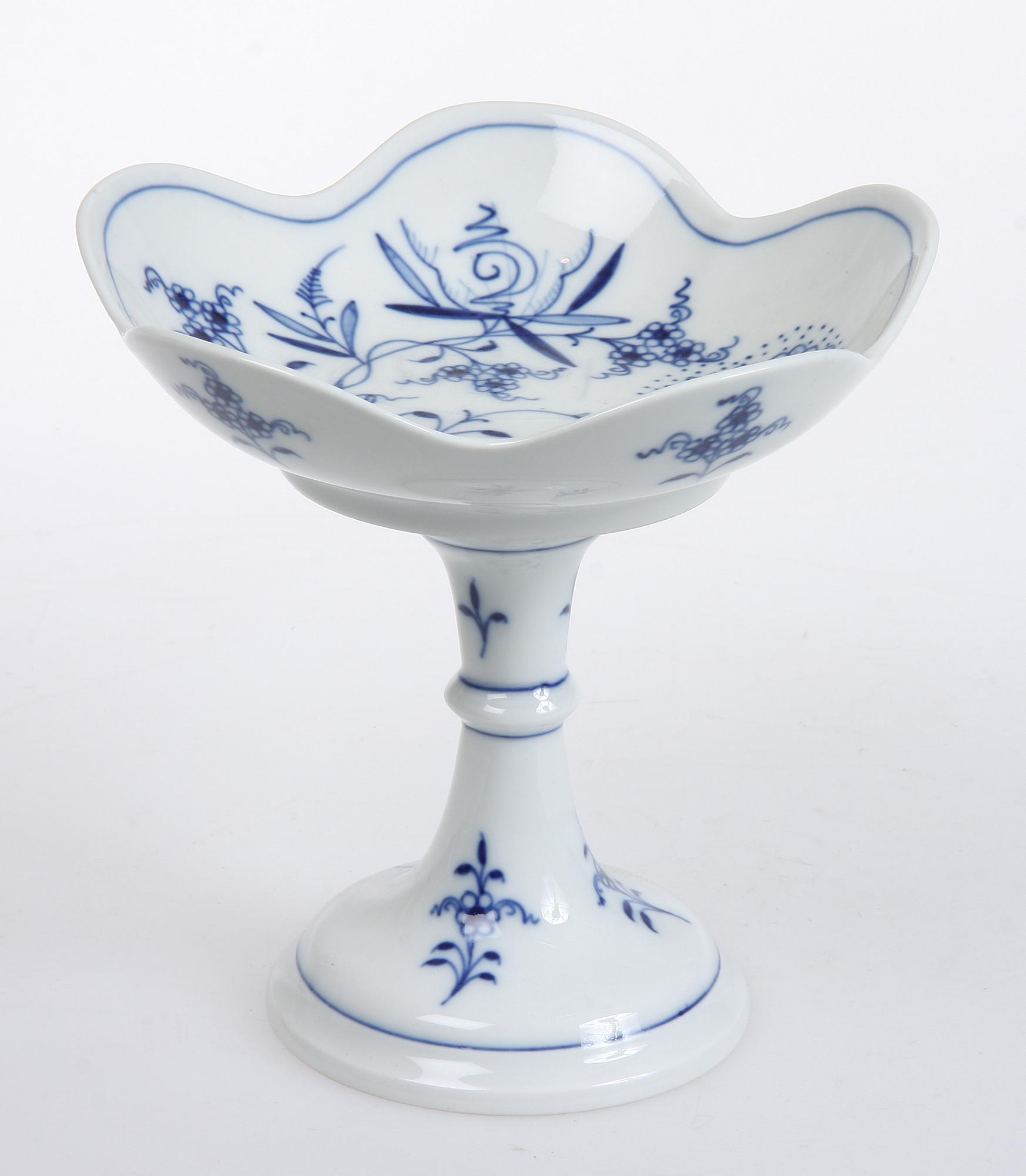 PARTI PORSLIN, 23 delar, "Lökmönstret", Meissen.