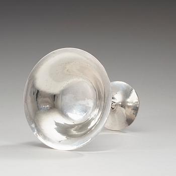 A Georg Jensen 830/1000 silver bowl, Copenhagen 1921, design nr 263.