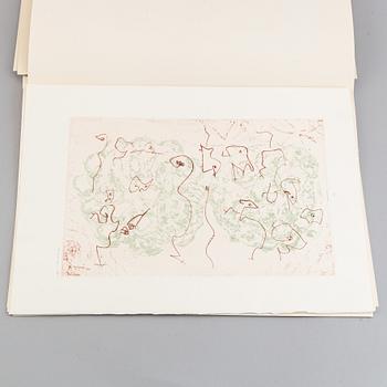 Max Ernst, bok med 2 färgetsningar signerade med blyerts. Samt 26 offsetlitografier.