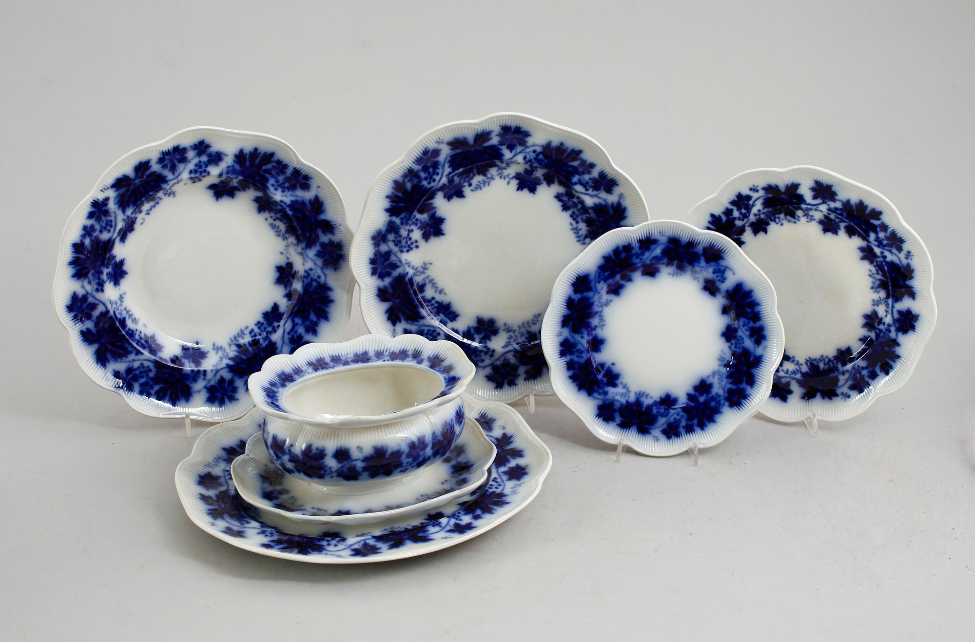 SERVISPORSLIN, 45 delar, "Vinranka", Gefle.