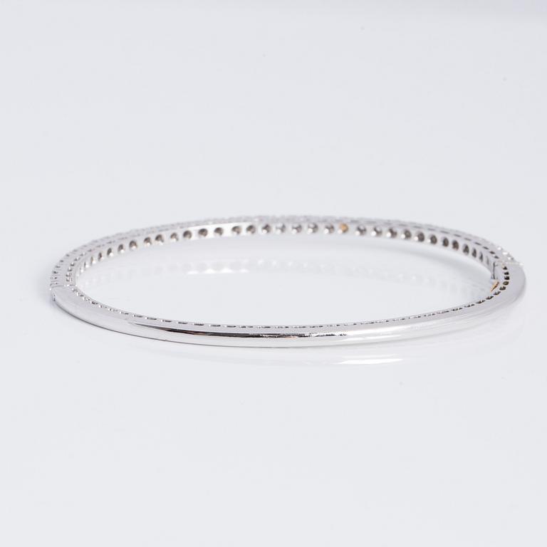 A ca 1.10 cts brilliant-cut diamond bracelet. Recarlo, Italy.