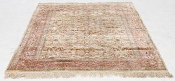 Matta, Hereke, silk, ca 148 x 105 cm.