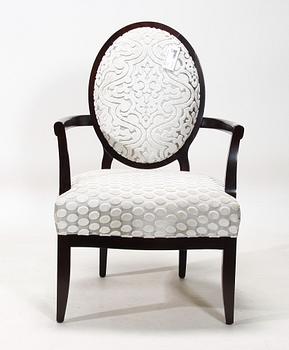 KARMFÅTÖLJ. Gustaviansk stil 2000-tal.