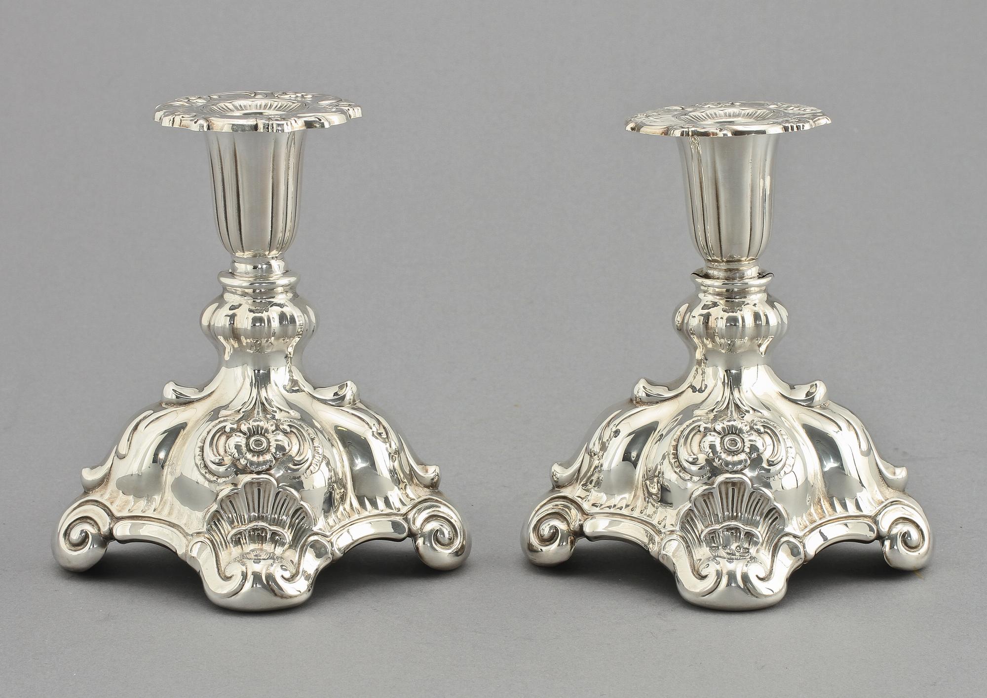 LJUSSTAKAR, ett par, silver, CG Hallberg, Stockholm, 1944.