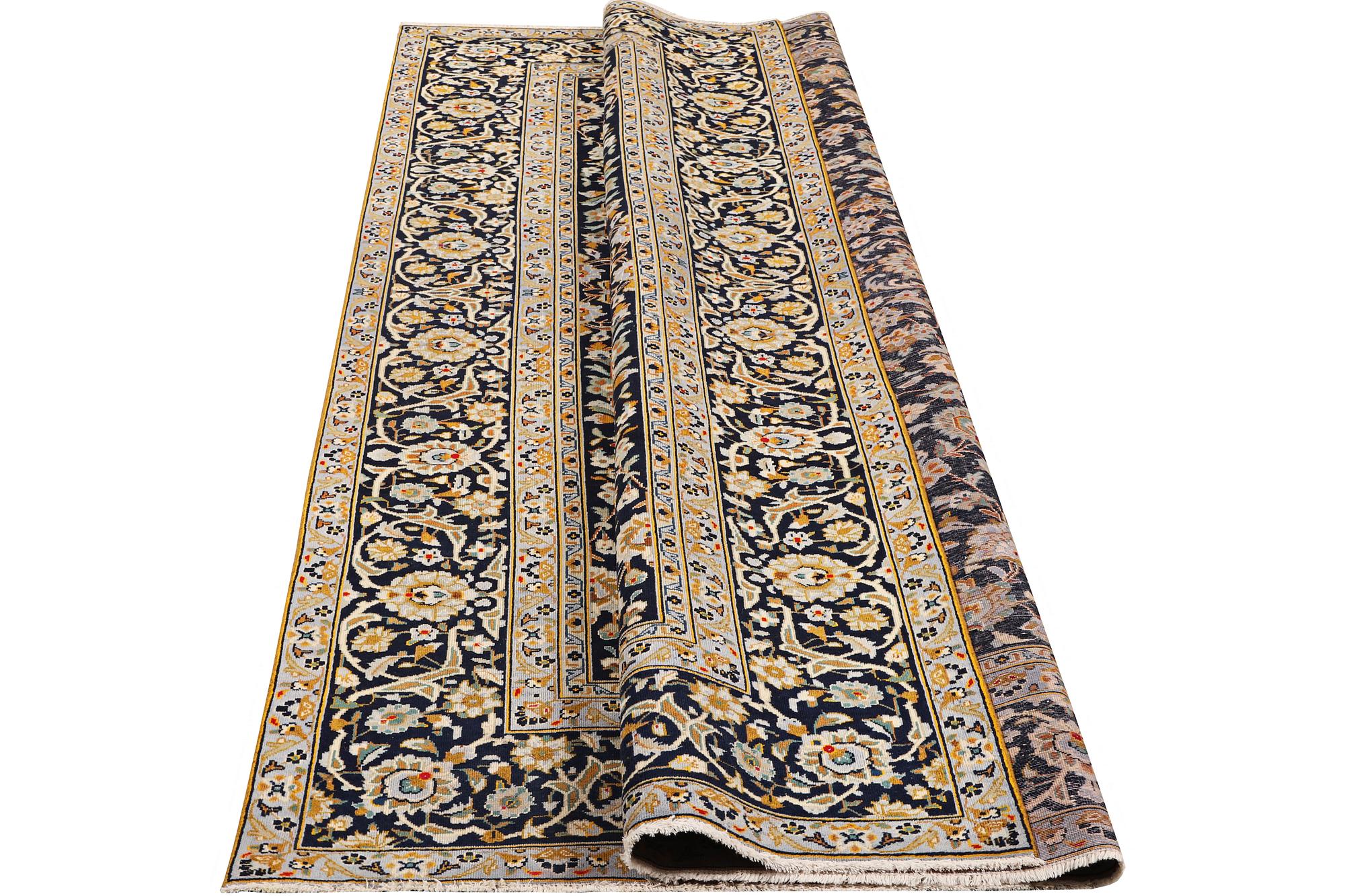 Matta, Keshan, ca 299 x 217 cm.