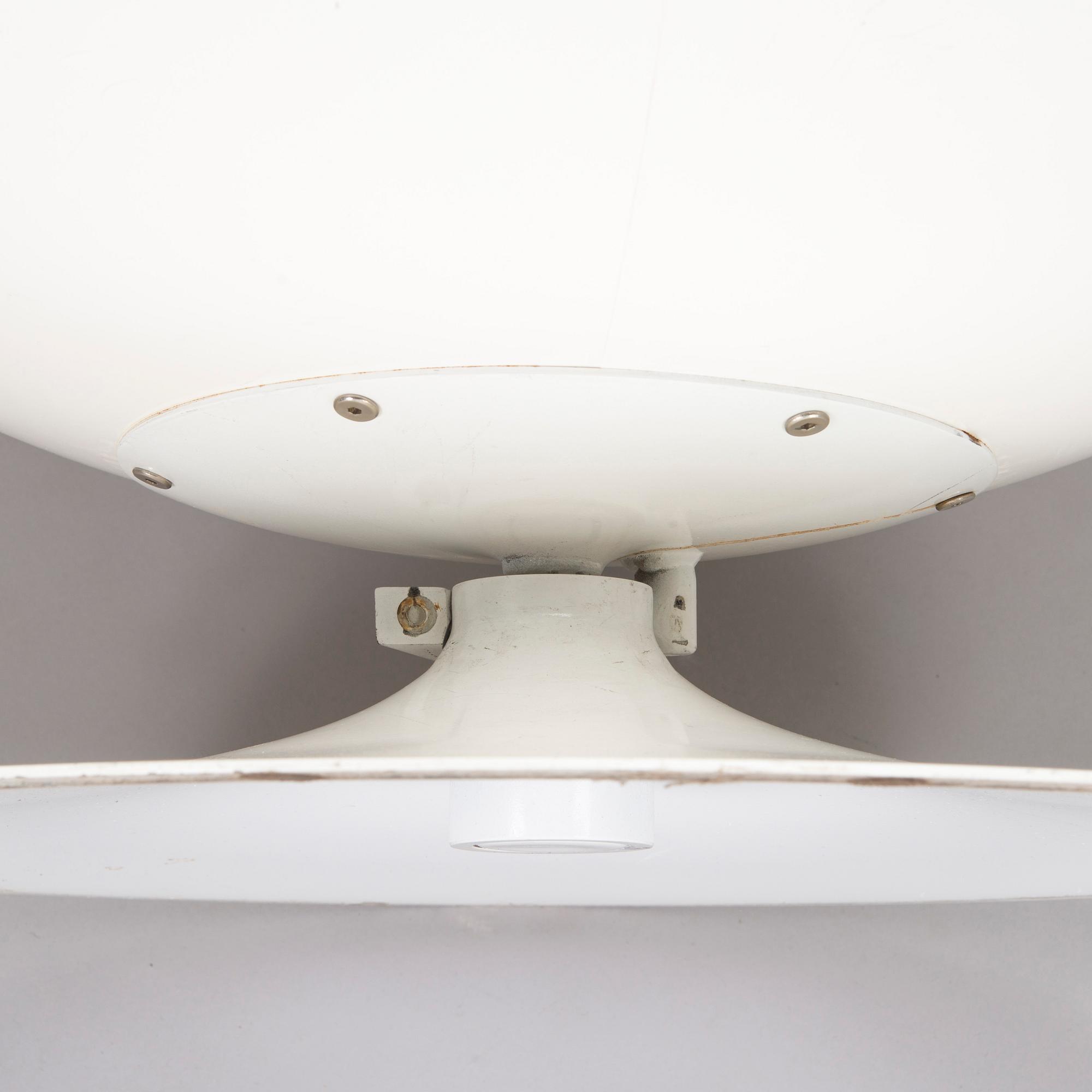 Eero Aarnio, a 'Ball Chair' for Asko.