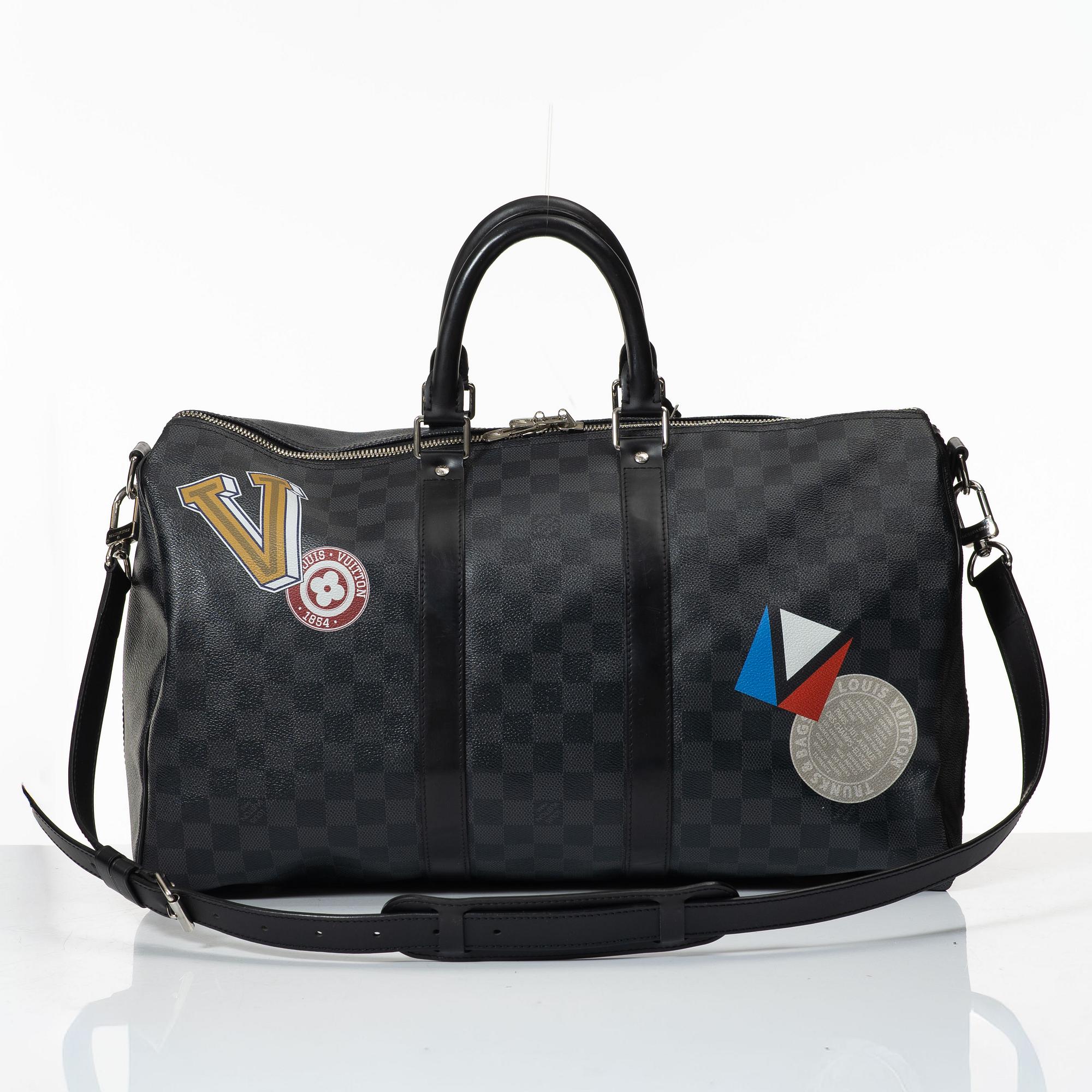 Louis Vuitton, weekendbag, "KeepAll 45  Limited Ed League", 2018.