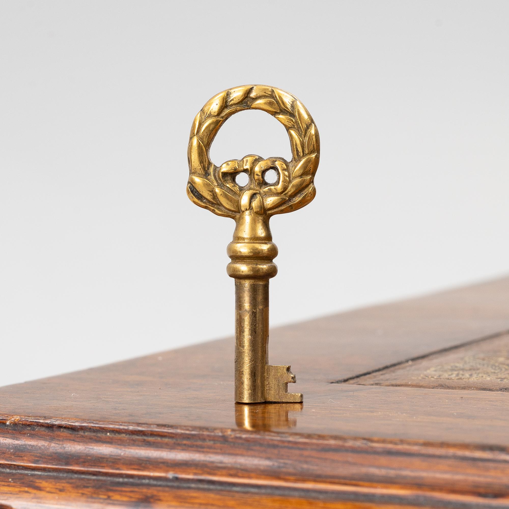 An English style desk, circa 1900.