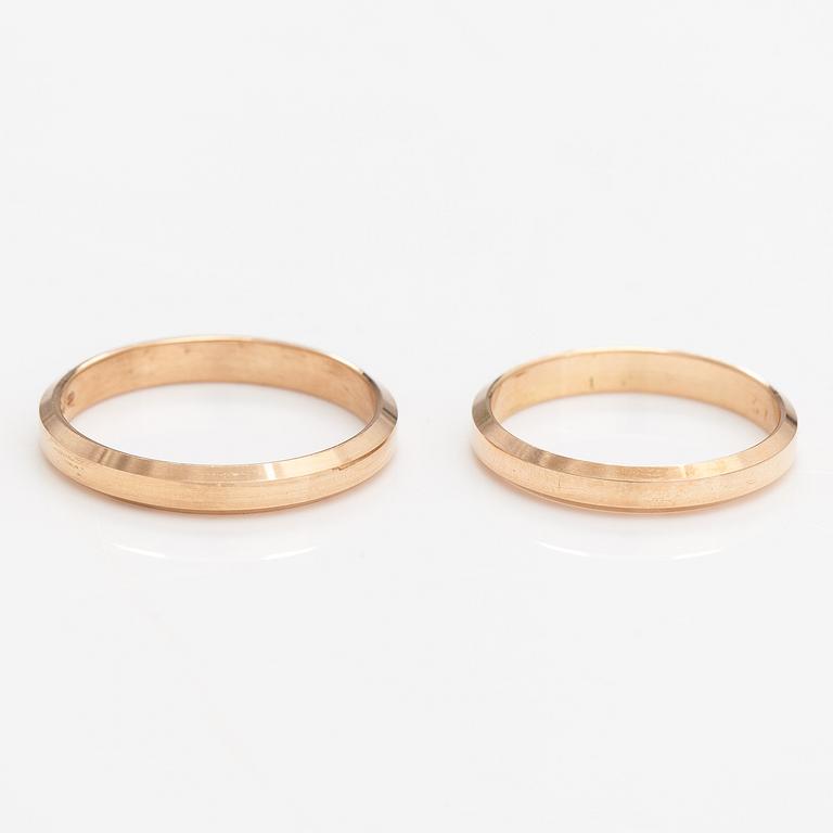 Sormuskia, 2 kpl, 14K kultaa. Kulta-Kontu, Helsinki 1977-78.