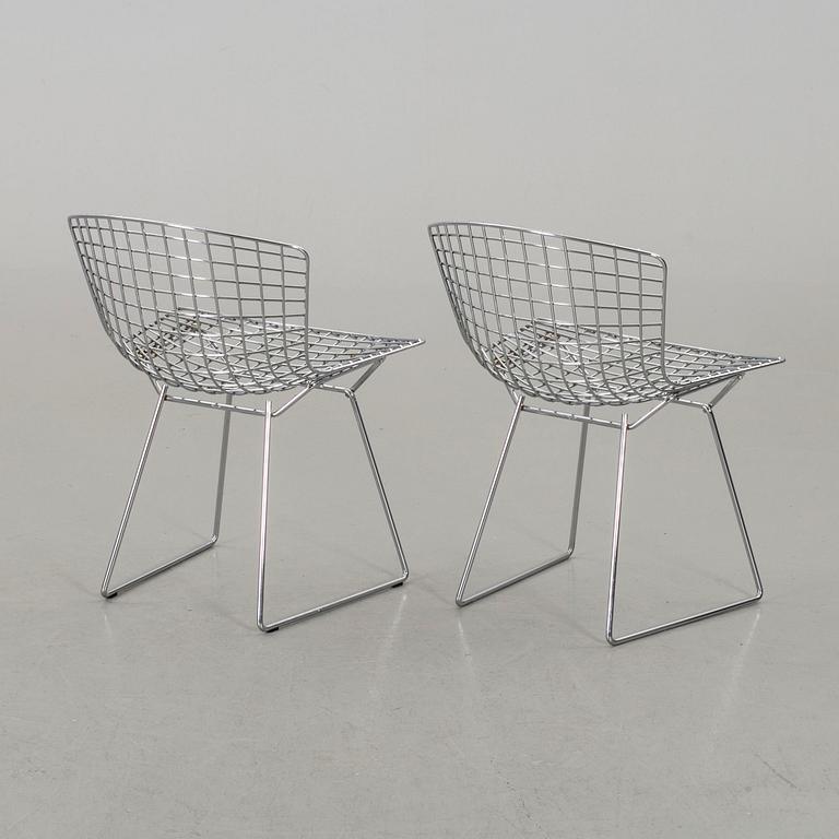HARRY BERTOIA, stolar, 2 st, "Side chair", Knoll International, märkta i metallen.