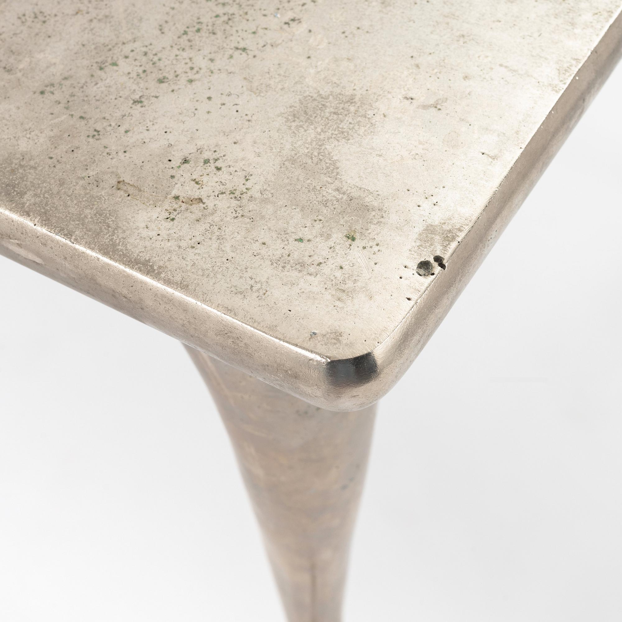 Fredrik Wretman, bord, del av installationen "And so it goes", ed. 14, Källemo, efter 1992.