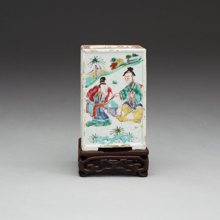 A famille rose brushpot, Qing dynasty 18th Century.